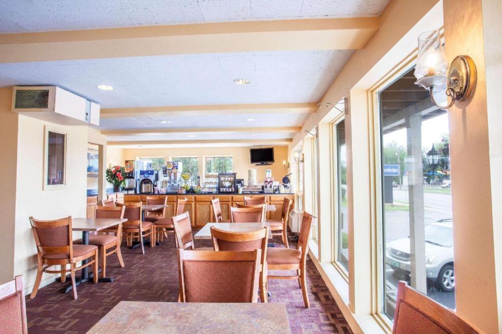 Travelodge By Wyndham South Burlington Exterior foto